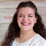 Portrait de Mélodie, chargée de développement et communication